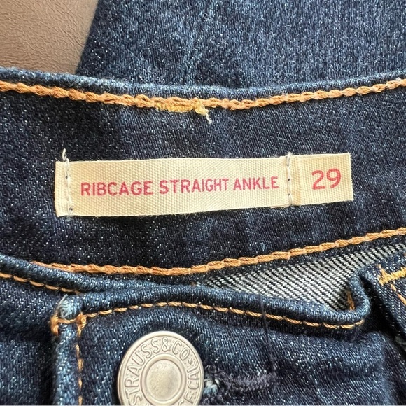 Levis Ribcage Straight Ankle Dark Wash Distressed Jeans Size 29 - Picture 8 of 10